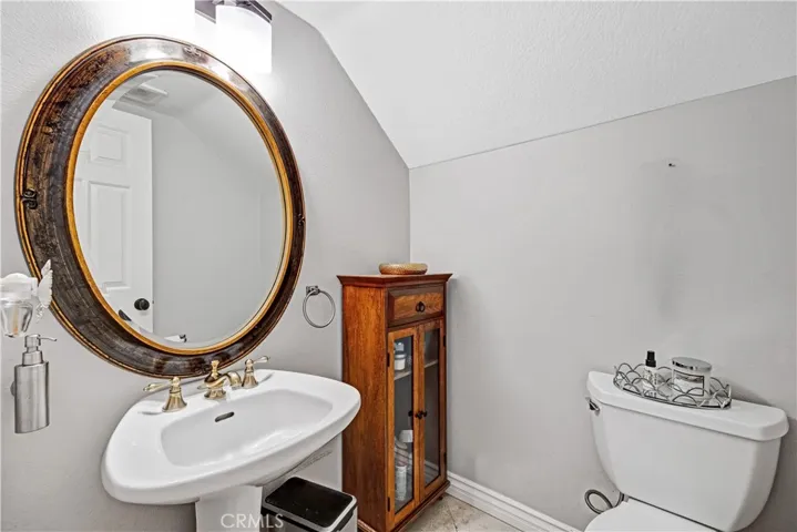 10 Spring View Way, Rancho Santa Margarita, California 92688