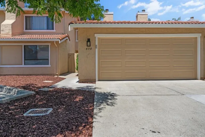 490 W Hacienda Avenue, Campbell, California 95008
