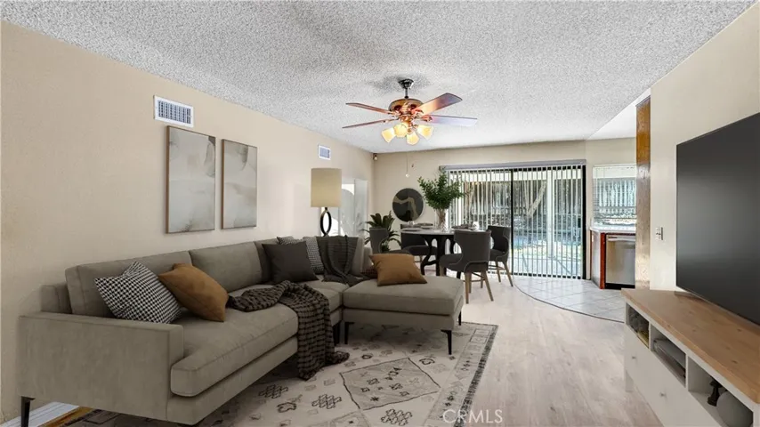 2210 Black Oak Place, Riverside, California 92506