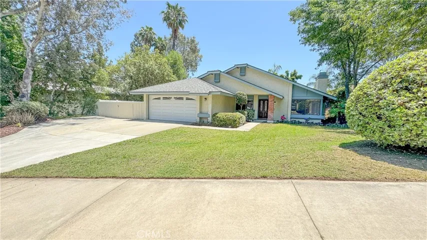 2210 Black Oak Place, Riverside, California 92506
