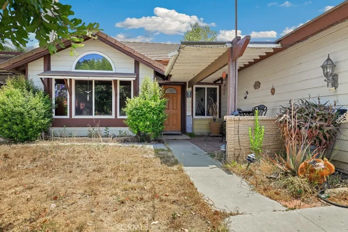1343 Pera Street, Corona, California 92882