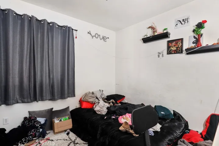 1343 Pera Street, Corona, California 92882