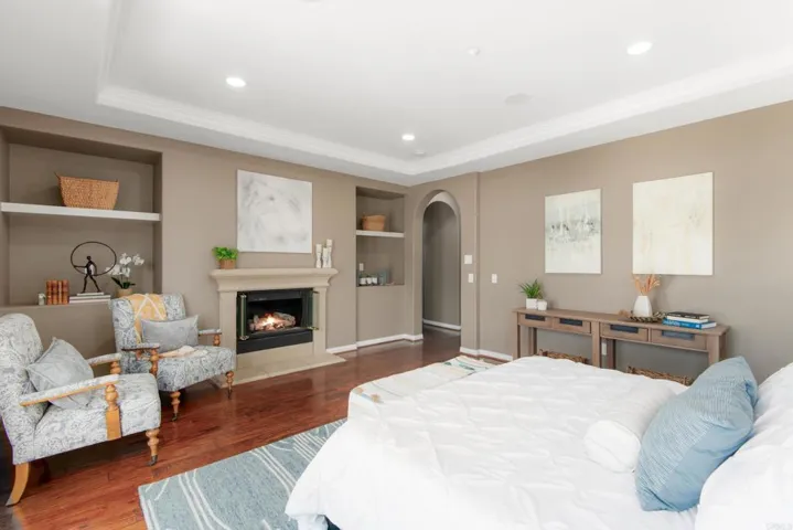 2974 Las Olas Court, Carlsbad, California 92009