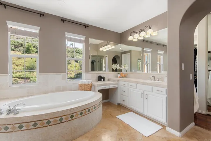 2974 Las Olas Court, Carlsbad, California 92009