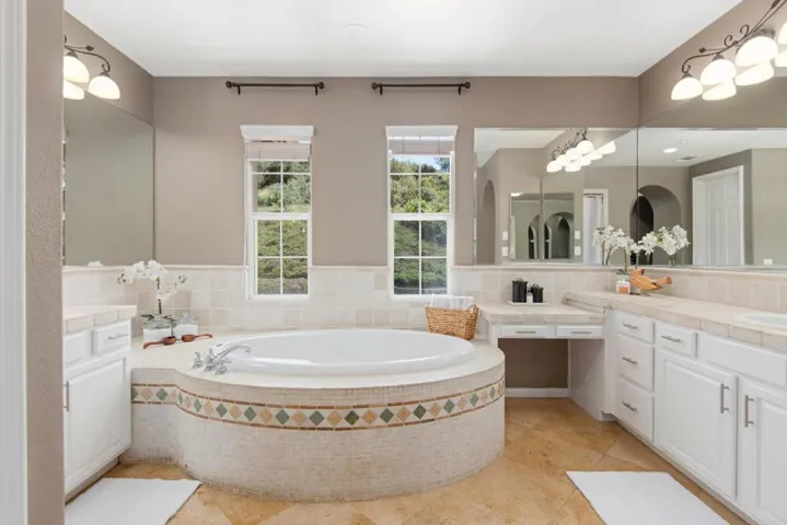 2974 Las Olas Court, Carlsbad, California 92009