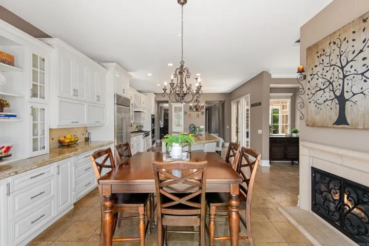 2974 Las Olas Court, Carlsbad, California 92009
