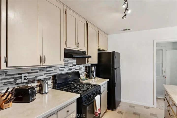 11935 Calcite Avenue, Hesperia, California 92345