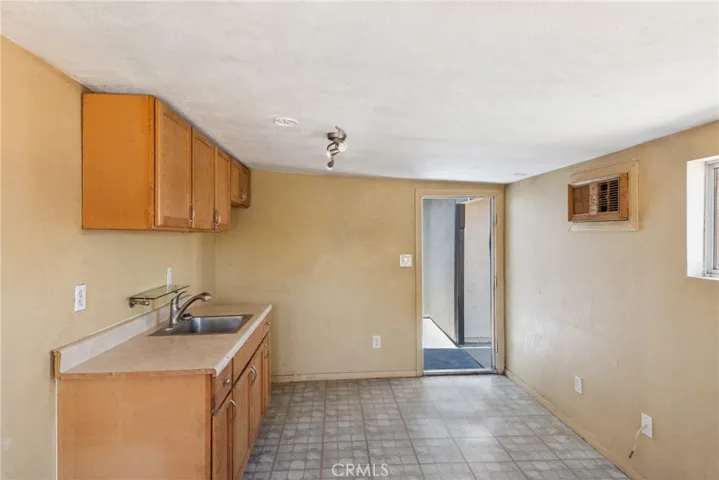 11935 Calcite Avenue, Hesperia, California 92345