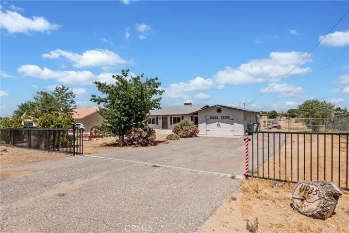 11935 Calcite Avenue, Hesperia, California 92345