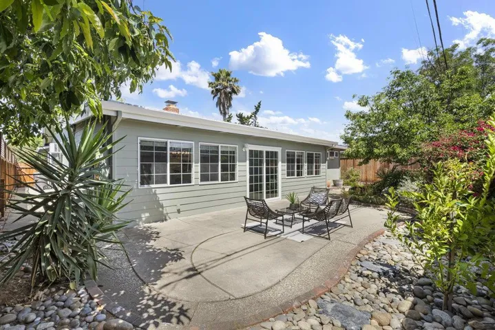 726 Sobrato Drive, Campbell, California 95008