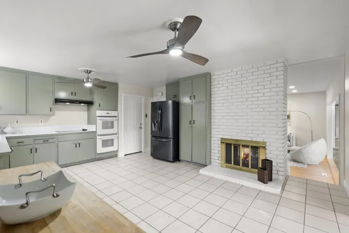 726 Sobrato Drive, Campbell, California 95008