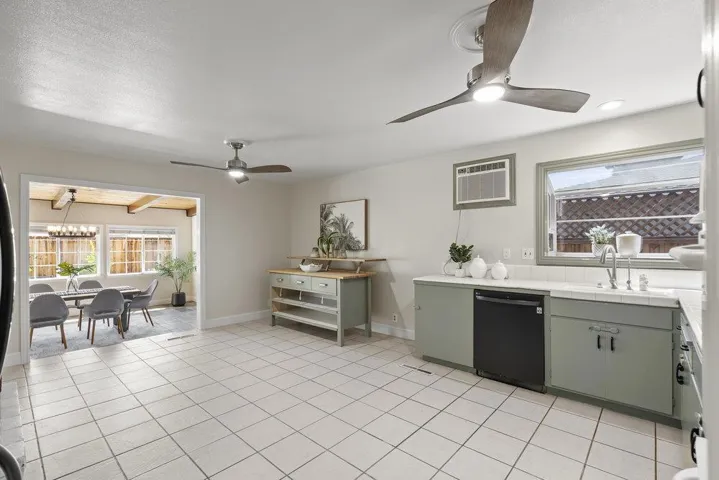 726 Sobrato Drive, Campbell, California 95008