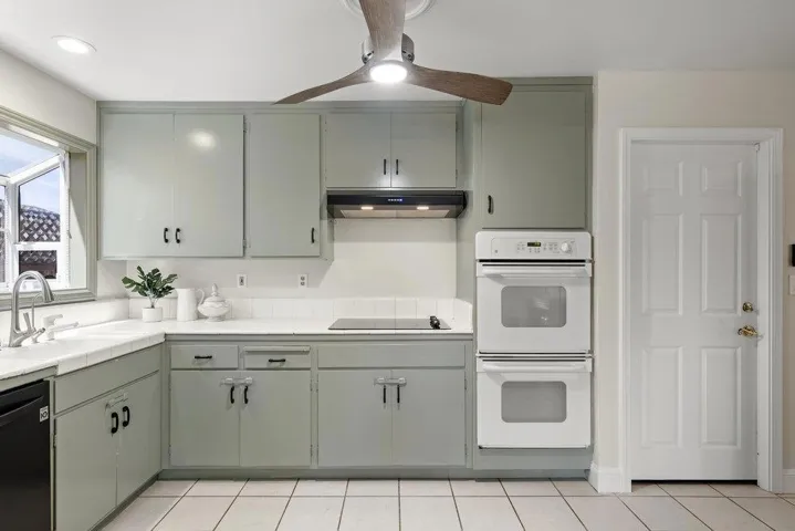 726 Sobrato Drive, Campbell, California 95008