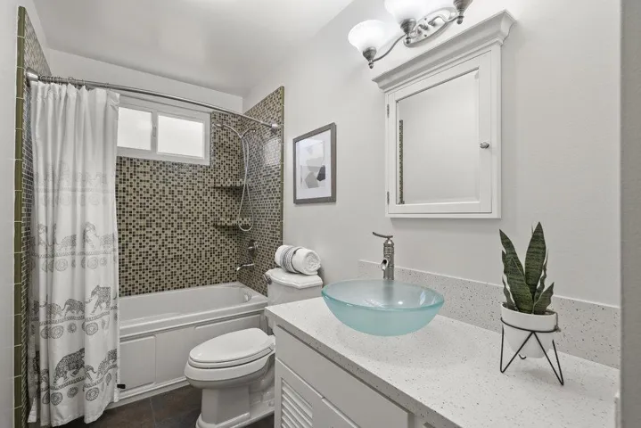 726 Sobrato Drive, Campbell, California 95008