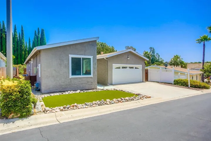 1113 Harvest Lane, Vista, California 92081