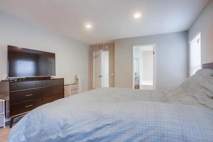 1113 Harvest Lane, Vista, California 92081