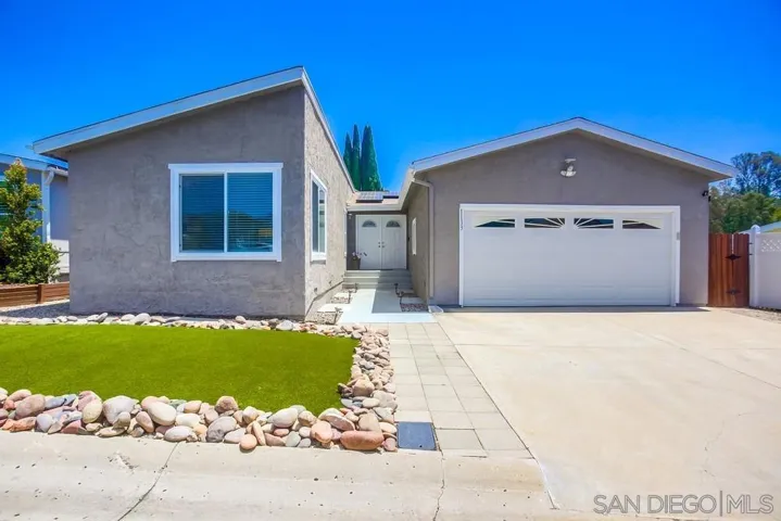 1113 Harvest Lane, Vista, California 92081