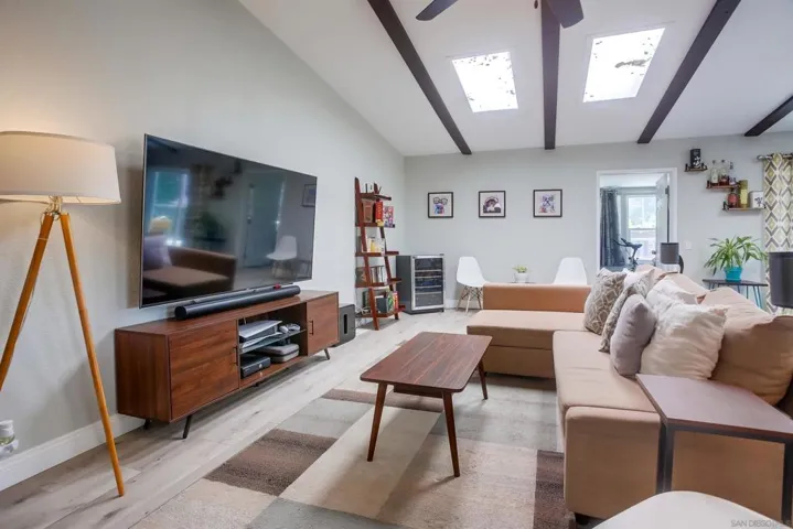 1113 Harvest Lane, Vista, California 92081