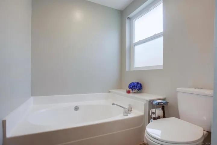 1113 Harvest Lane, Vista, California 92081