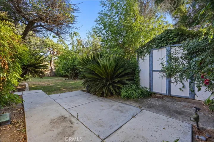 5701 Oakleaf Street, Bakersfield, California 93308
