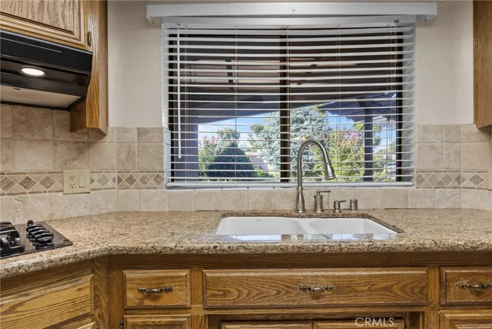 5701 Oakleaf Street, Bakersfield, California 93308