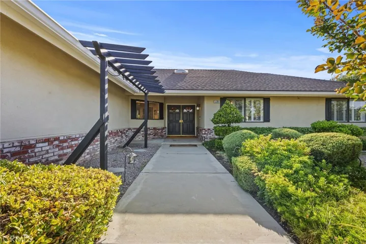 5701 Oakleaf Street, Bakersfield, California 93308