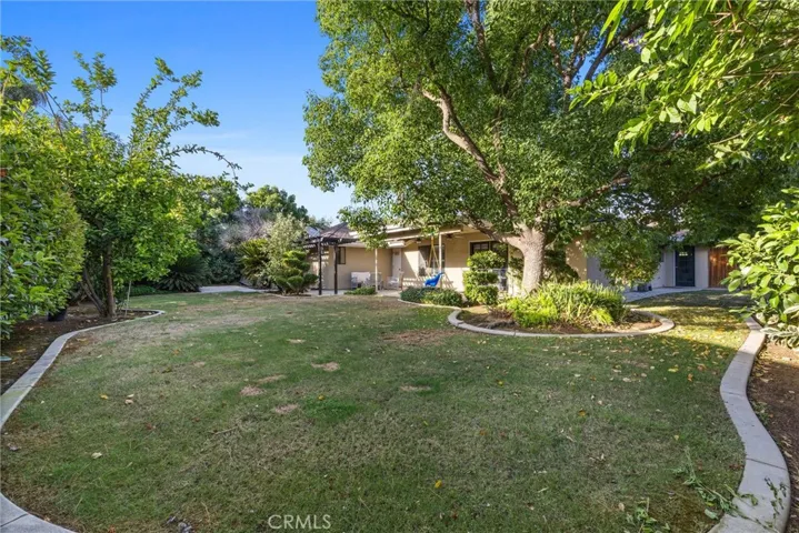 5701 Oakleaf Street, Bakersfield, California 93308