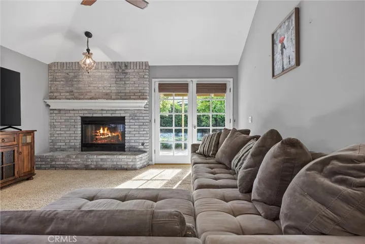 5701 Oakleaf Street, Bakersfield, California 93308