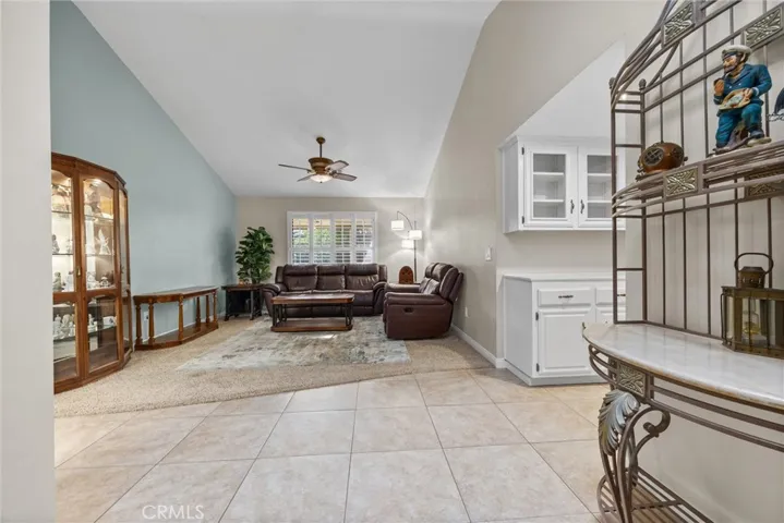 5701 Oakleaf Street, Bakersfield, California 93308