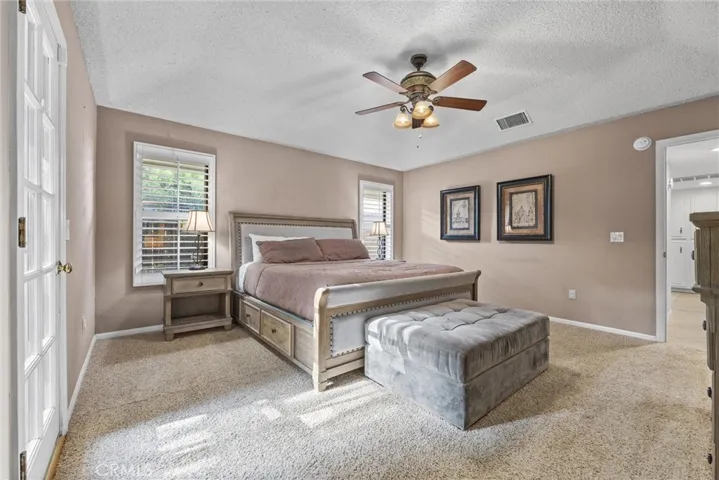 5701 Oakleaf Street, Bakersfield, California 93308