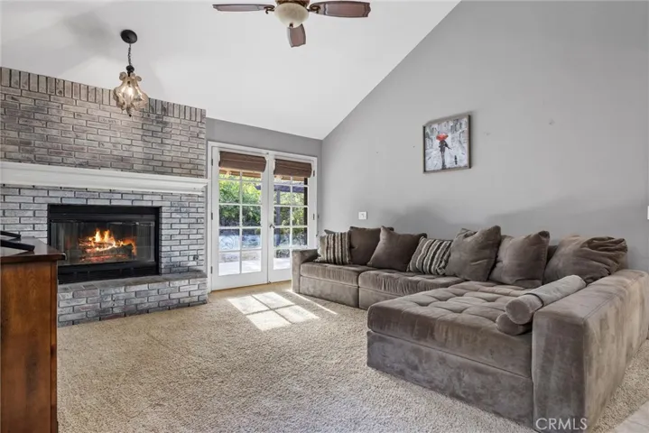 5701 Oakleaf Street, Bakersfield, California 93308