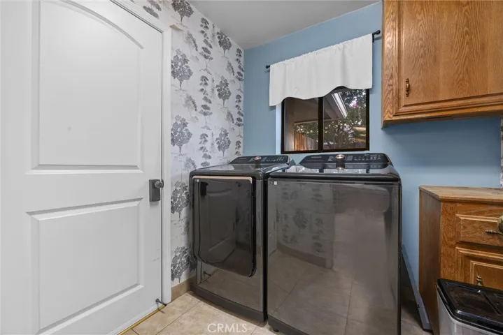 5701 Oakleaf Street, Bakersfield, California 93308