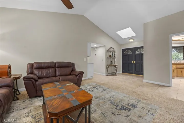5701 Oakleaf Street, Bakersfield, California 93308