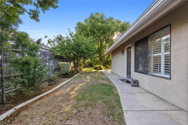 5701 Oakleaf Street, Bakersfield, California 93308