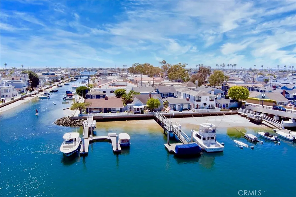 1407 N Bay Front E, Newport Beach, California 92662, 4 Bedrooms Bedrooms, ,4 BathroomsBathrooms,Residential,For Sale,Bay Front,OC24082045