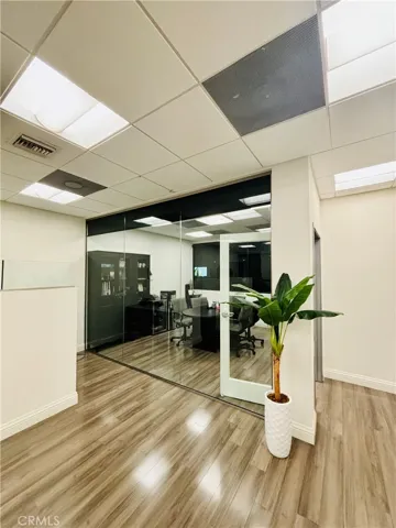 21053 Devonshire Street 201, Chatsworth, California 91311