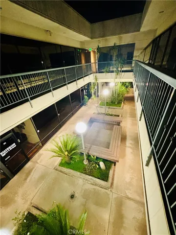 21053 Devonshire Street 201, Chatsworth, California 91311