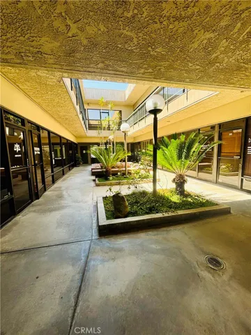 21053 Devonshire Street 201, Chatsworth, California 91311