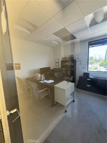 21053 Devonshire Street 201, Chatsworth, California 91311