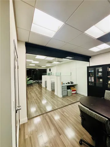 21053 Devonshire Street 201, Chatsworth, California 91311