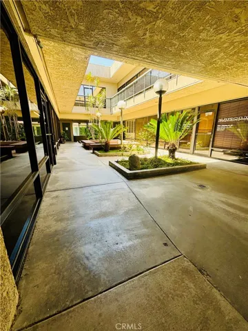 21053 Devonshire Street 201, Chatsworth, California 91311