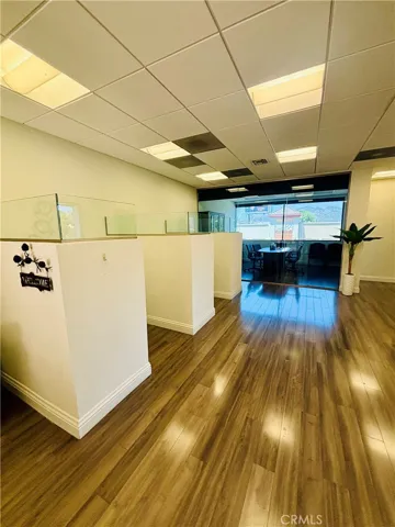 21053 Devonshire Street 201, Chatsworth, California 91311