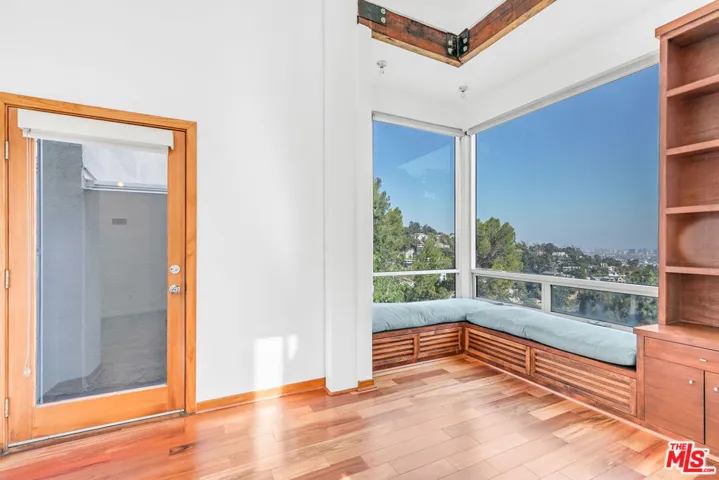 2734 Hollyridge Drive, Los Angeles, California 90068