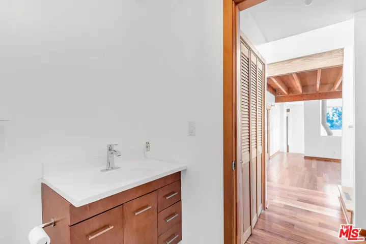 2734 Hollyridge Drive, Los Angeles, California 90068