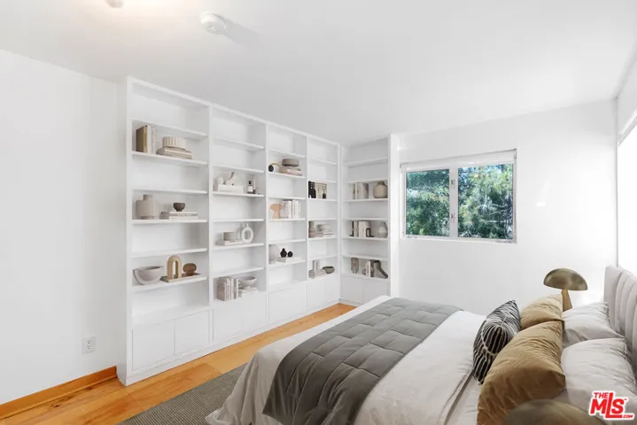 2734 Hollyridge Drive, Los Angeles, California 90068