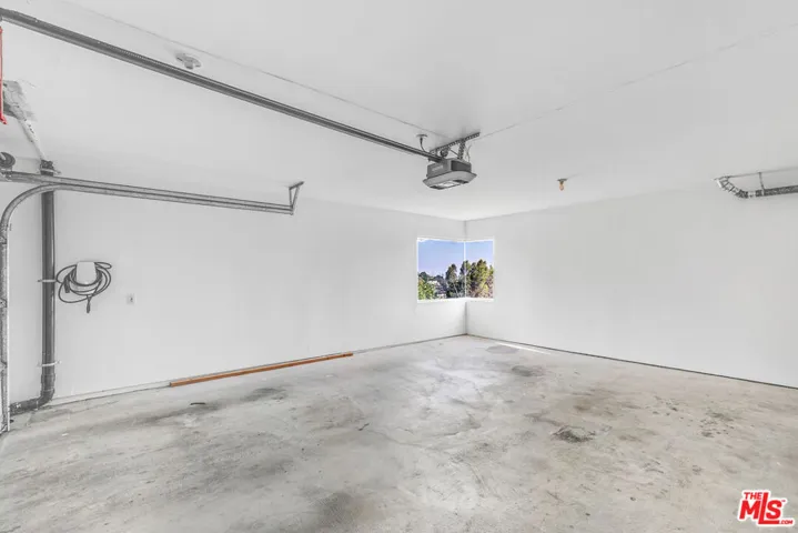 2734 Hollyridge Drive, Los Angeles, California 90068