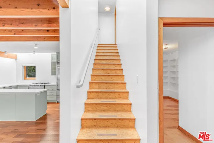 2734 Hollyridge Drive, Los Angeles, California 90068