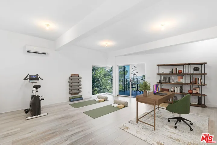 2734 Hollyridge Drive, Los Angeles, California 90068