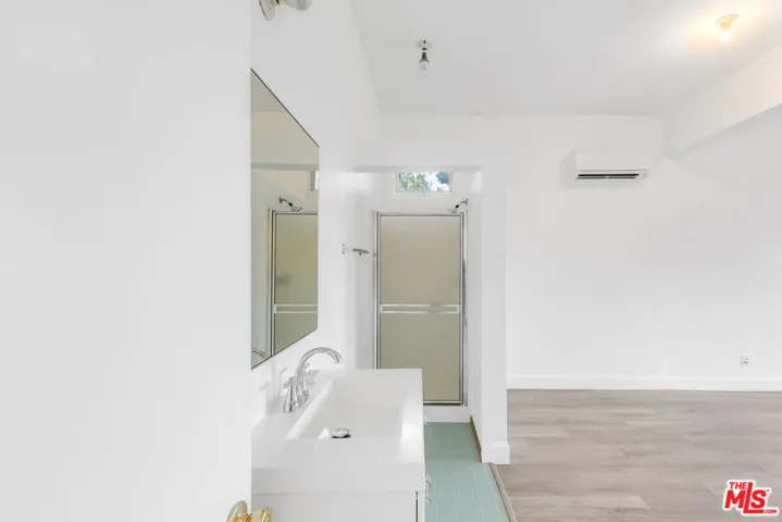 2734 Hollyridge Drive, Los Angeles, California 90068