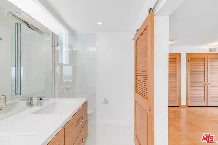 2734 Hollyridge Drive, Los Angeles, California 90068